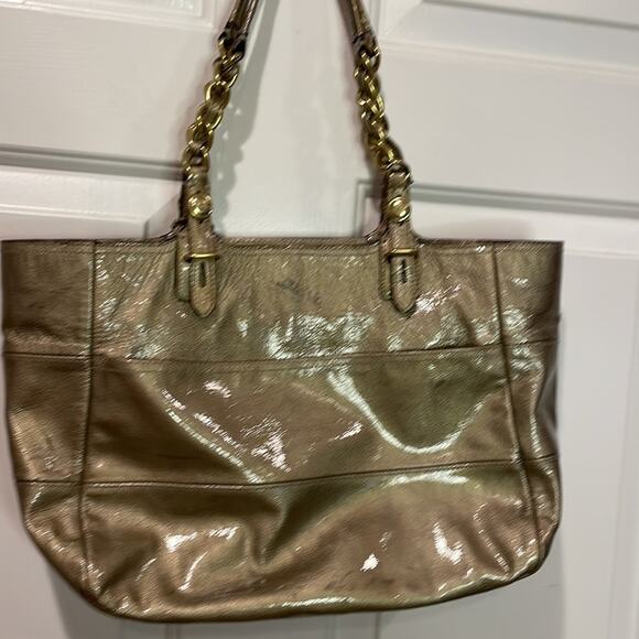 Coach metallic patent leather gold shoulder Bag Tribeca Preowned - Picture 6 of 7